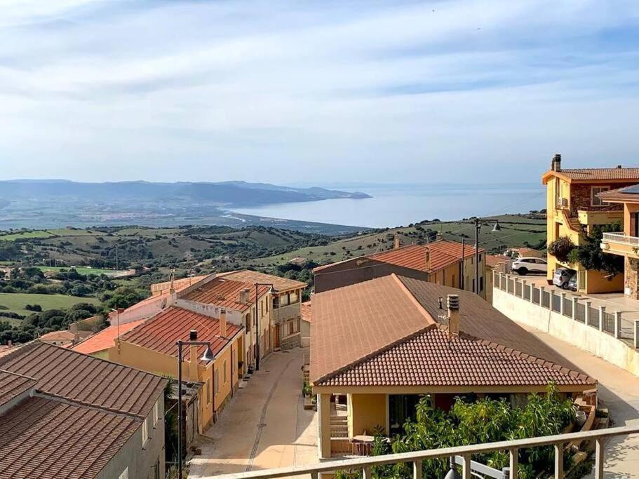 Casa Smeralda - Piscina E Vista Sul Mare! Trinità dʼAgultu Kültér fotó