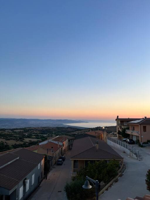 Casa Smeralda - Piscina E Vista Sul Mare! Trinità dʼAgultu Kültér fotó