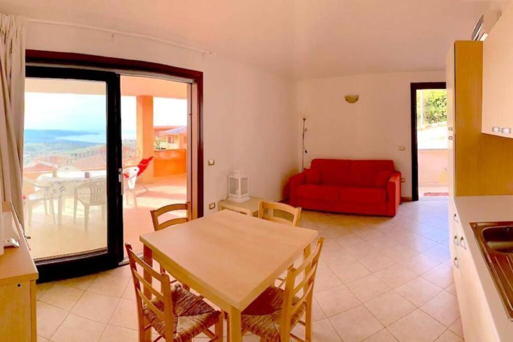 Casa Smeralda - Piscina E Vista Sul Mare! Trinità dʼAgultu Kültér fotó