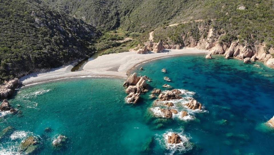 Casa Smeralda - Piscina E Vista Sul Mare! Trinità dʼAgultu Kültér fotó