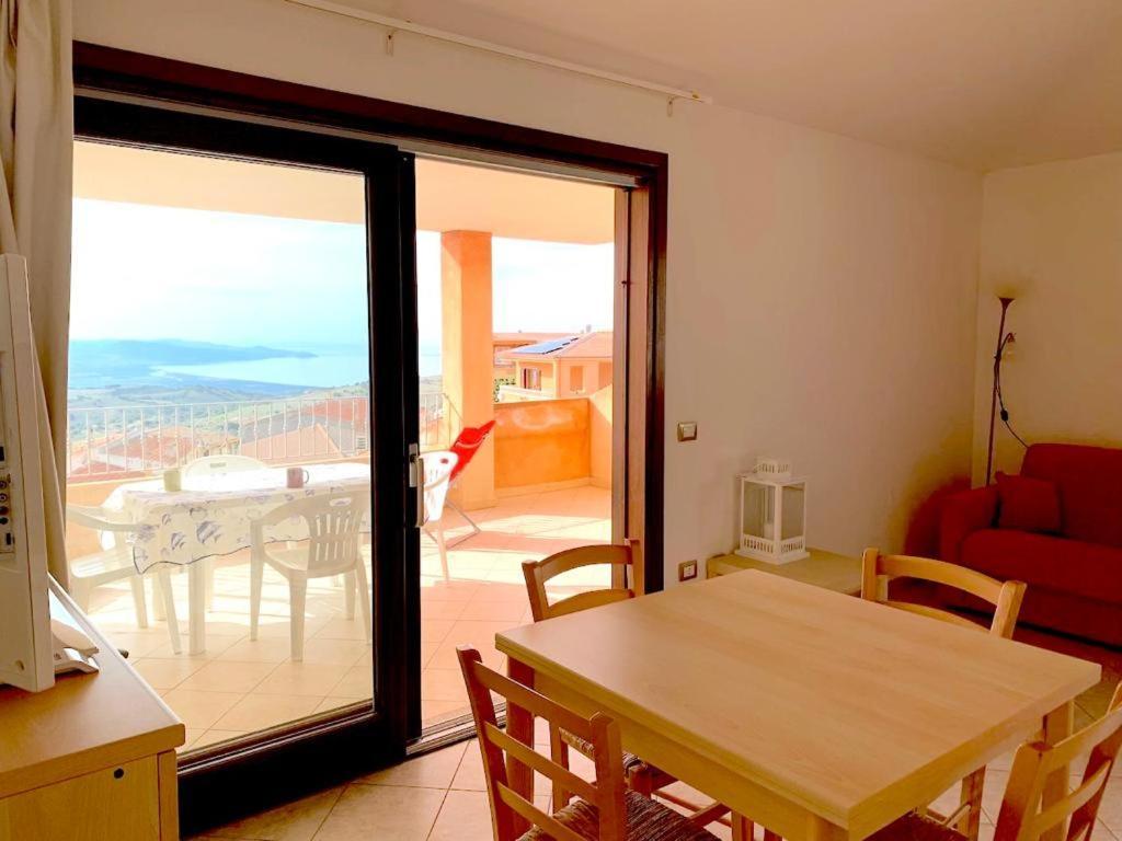 Casa Smeralda - Piscina E Vista Sul Mare! Trinità dʼAgultu Kültér fotó